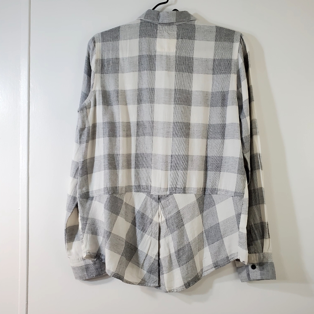Womens Shirt Gray and White Plaid Button Down Long Sleeve Size Medium - Picture 4 of 9